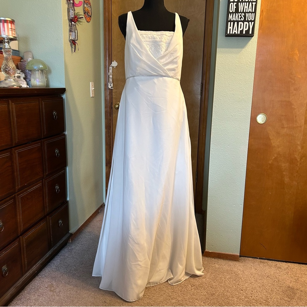 Emme Bridal white sleeveless wedding gown beaded rhinestones satin chiffon 16